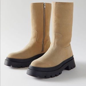 NWT urban outfitters sherpa boots